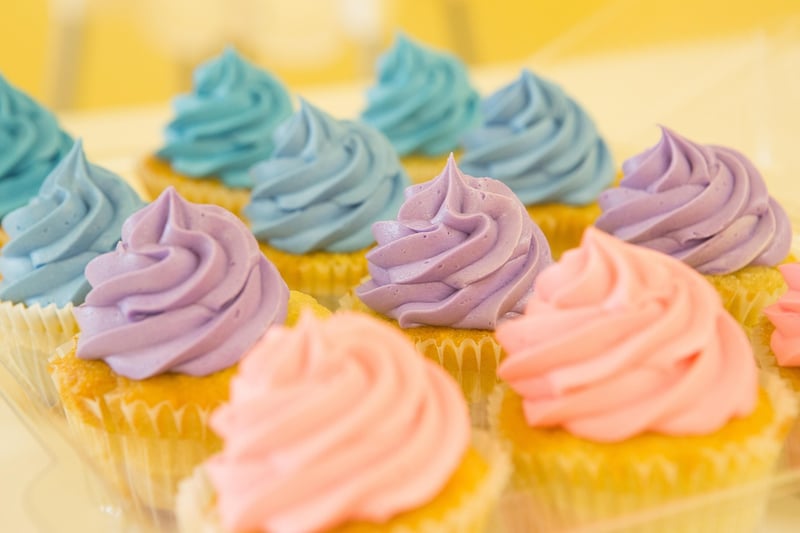 Galaxy-inspired Cakes